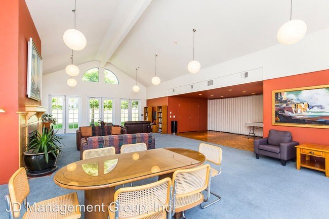 Building Photo - 2 br, 2 bath House - 1200 Brickyard #202