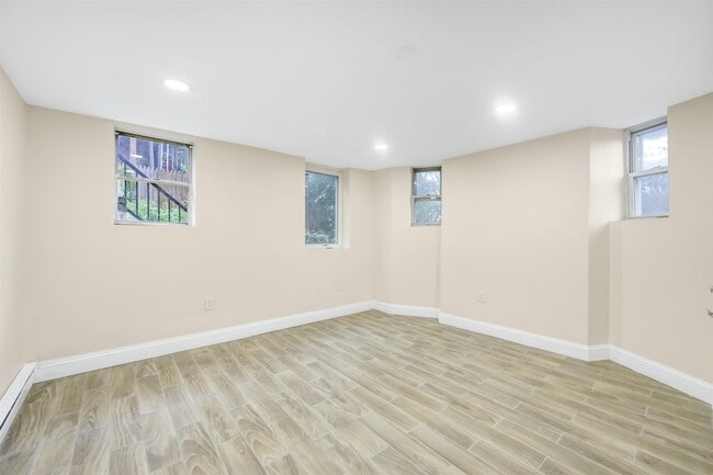 Building Photo - 3311 Pleasant Ave