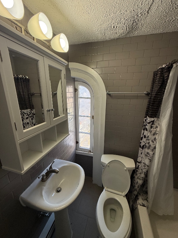 Building Photo - 406 N Loudoun St