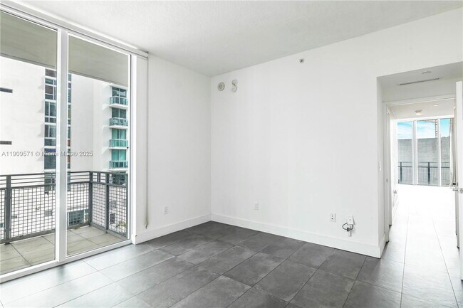 Foto del edificio - 350 NE 24th St