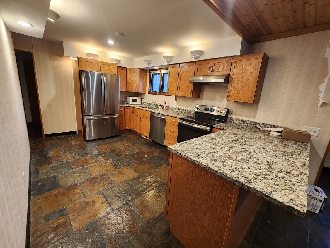 5625 University Ave, Madison, WI 53705 Townhome Rentals in Madison WI