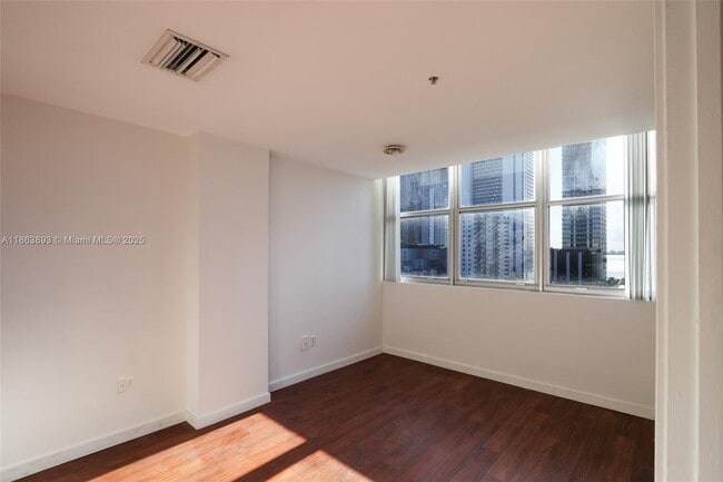 Foto del edificio - 2200 NE 4th Ave