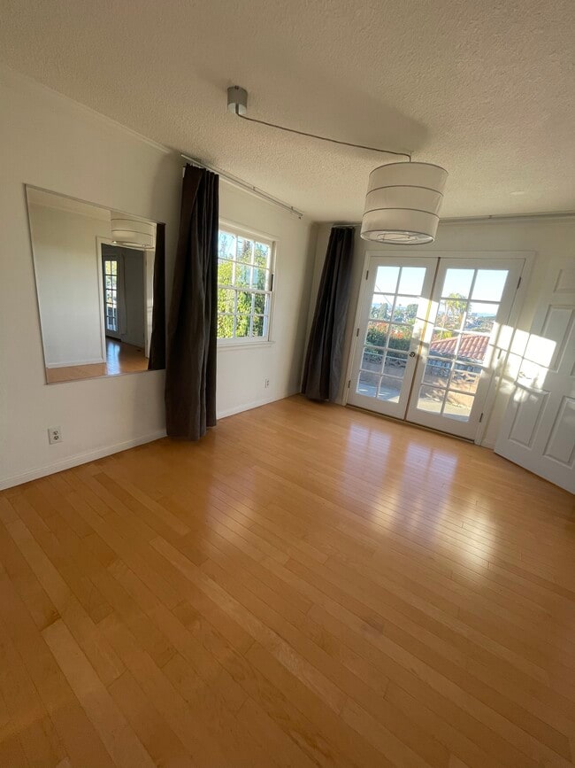 Bedroom - 1305 5th St