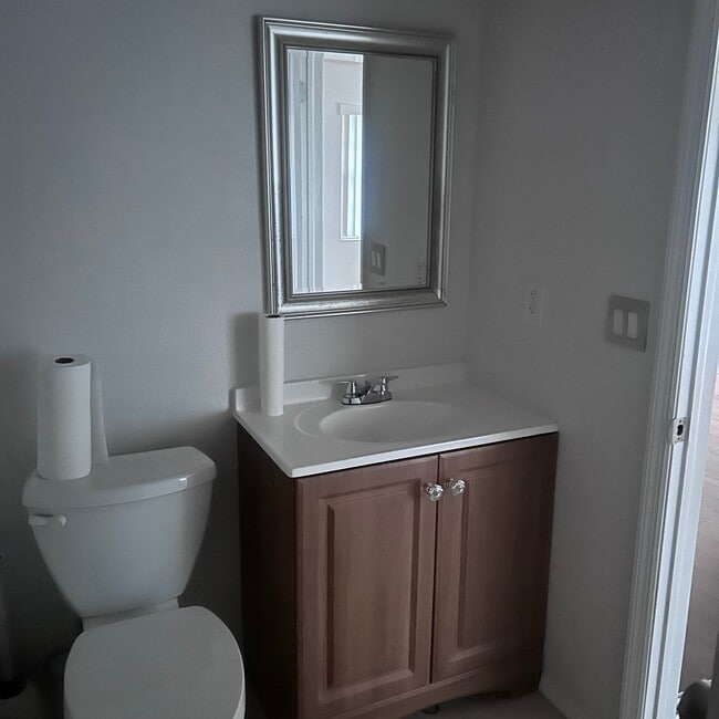 Building Photo - 14106 Village View Dr