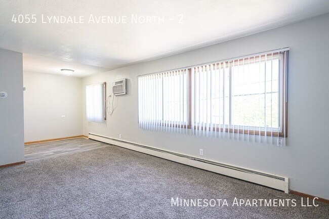 Foto del edificio - Spacious Two-Bedroom Apartment Available o...