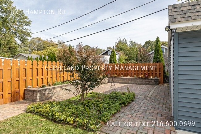 Building Photo - 1531 Hampton Rd