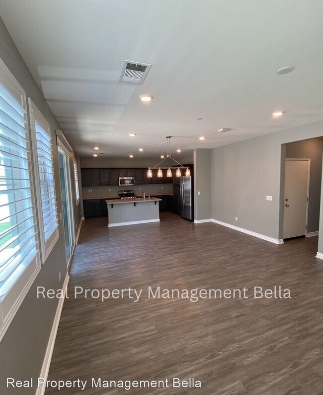 Foto del edificio - 3 br, 2.5 bath House - 30441 Village Terra...