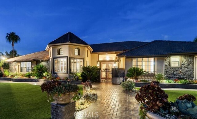 Building Photo - 935 Mangrove Cir