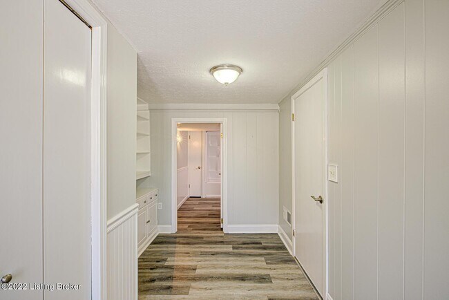 Foto del edificio - Dellwood Dr.