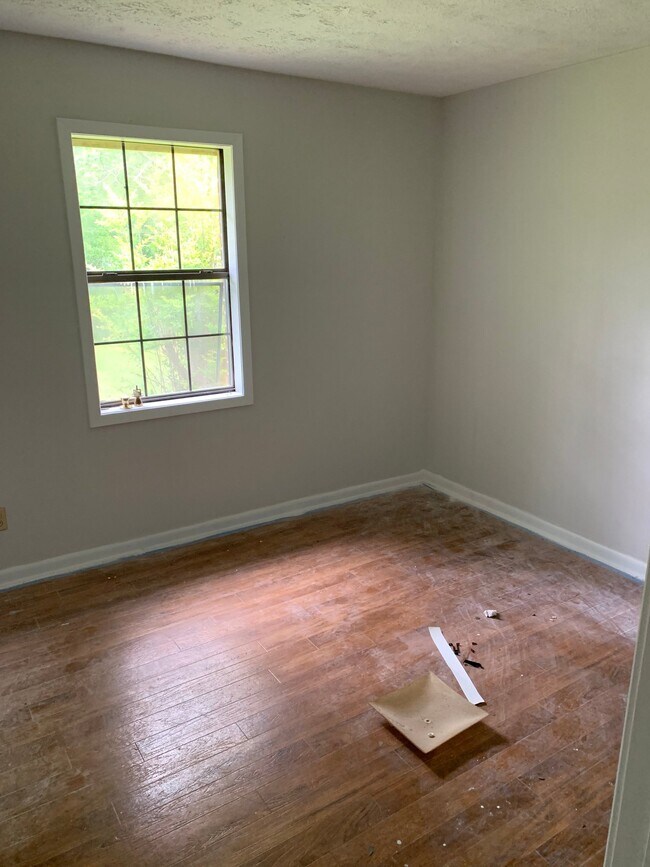 Building Photo - 209 Shelby Dr