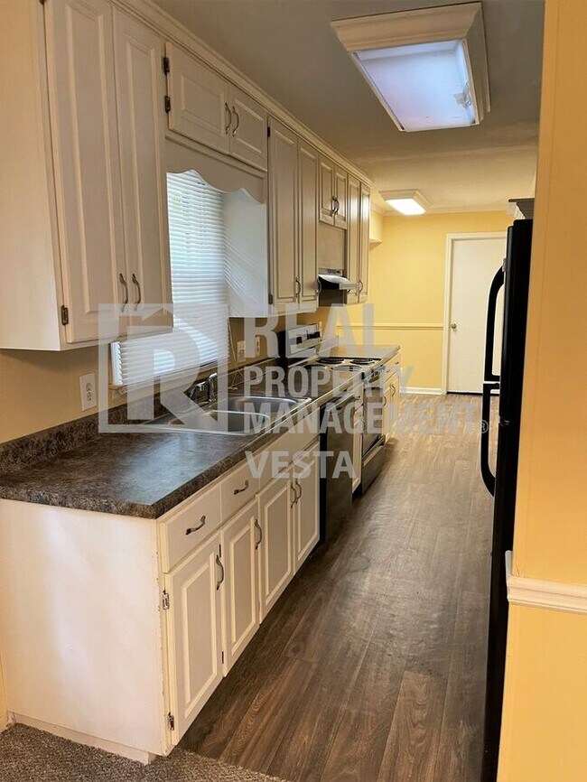 Foto del edificio - Spacious Four Bedroom in Lake Wildwood