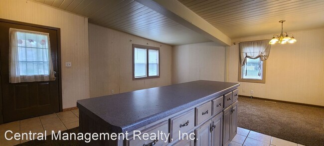Building Photo - 3 br, 1 bath House - 3605 Vistula Rd.