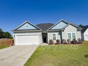 Building Photo - 128 Magnolia St