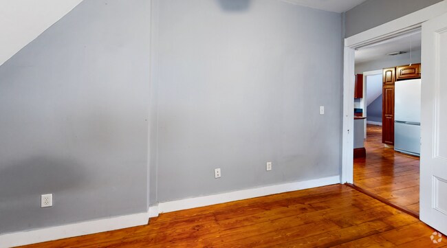Building Photo - 137 Calumet St