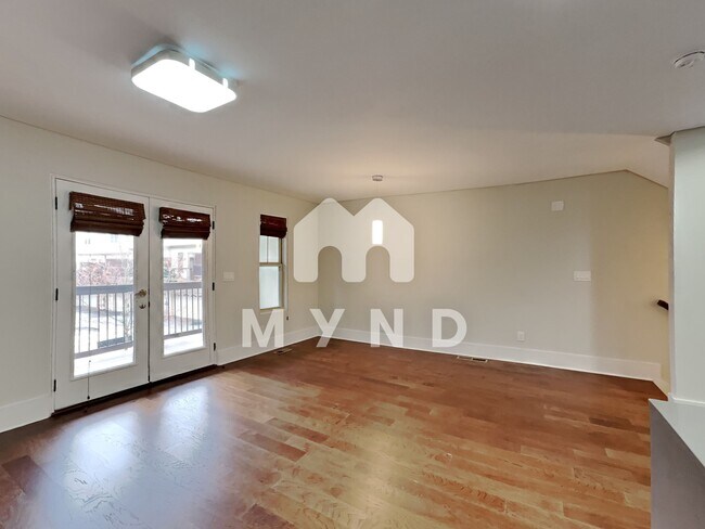 Foto del edificio - 1280 Dahlgren Ln Unit 3
