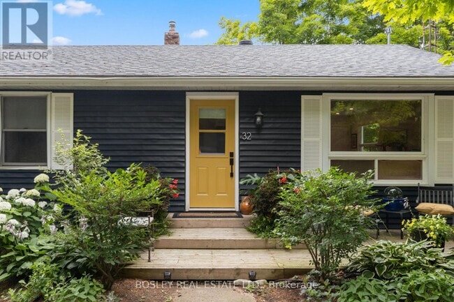 Building Photo - 32 Louisa St W