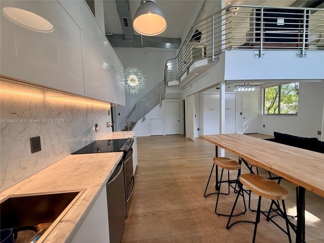 Photo - 900 4th St Apartment