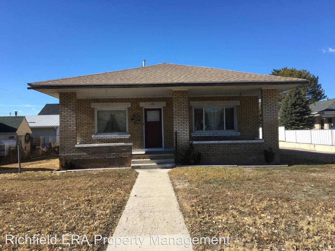 Primary Photo - 3 br, 1 bath House - 131 North State Street