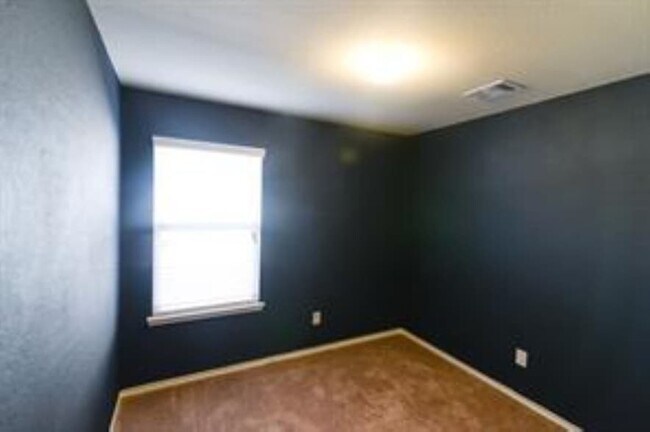 Foto del edificio - 1112 Decker Dr