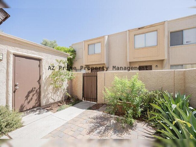 Foto del edificio - 8113 E Glenrosa Ave