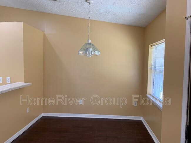 Building Photo - 7441 Orlando Ave