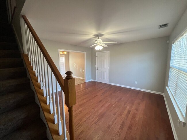 Foto del edificio - Available Now - 3BR 2.5BA Home on Corner Lot in Smyrna!