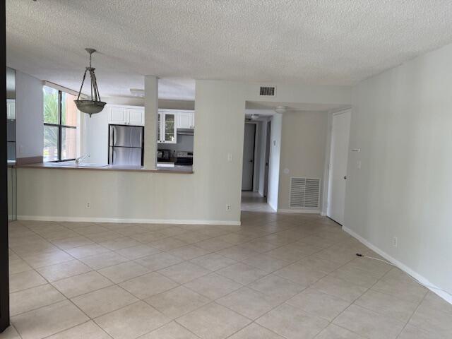 Building Photo - 500 Egret Cir