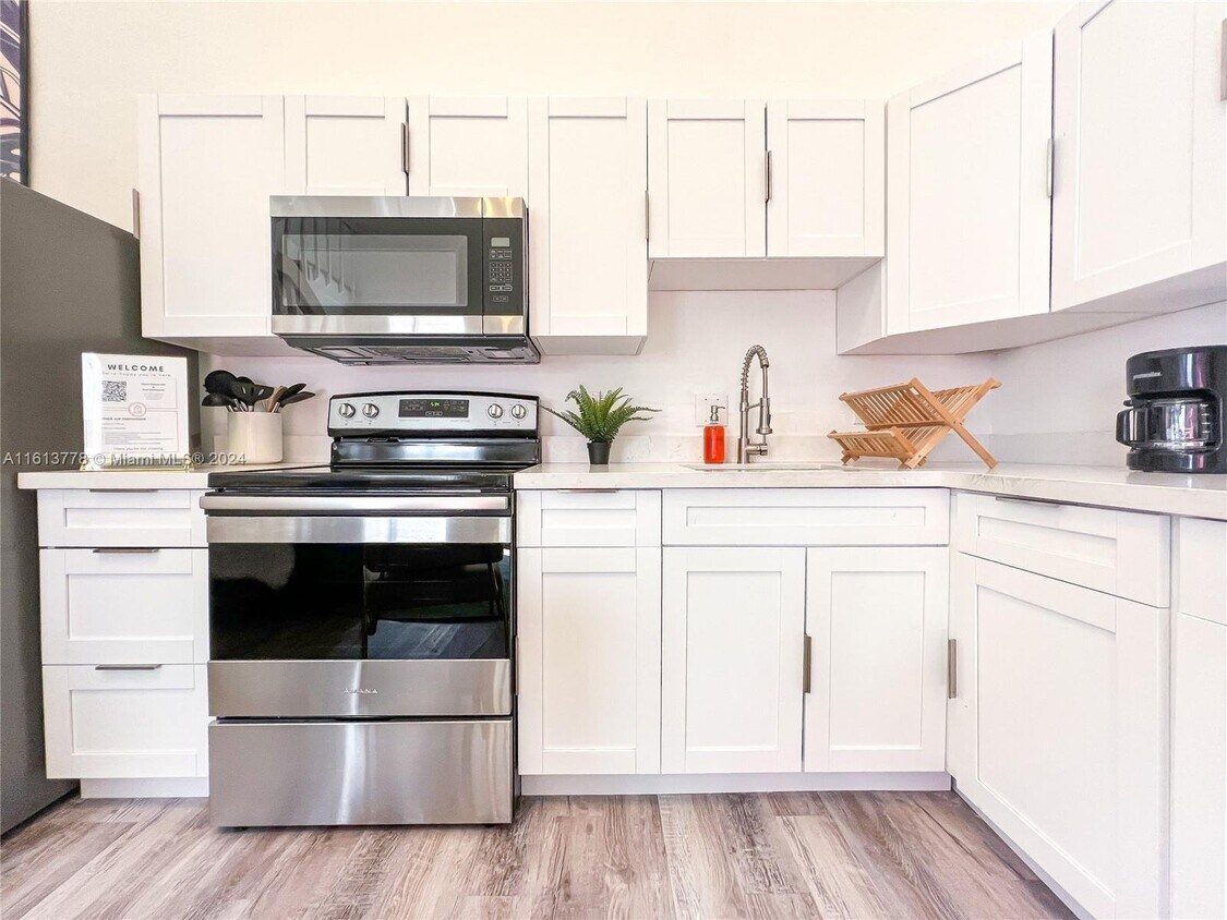 Foto principal - 1751 SW 11th Terrace