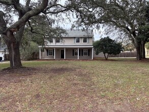 Building Photo - 720 Valparaiso Blvd