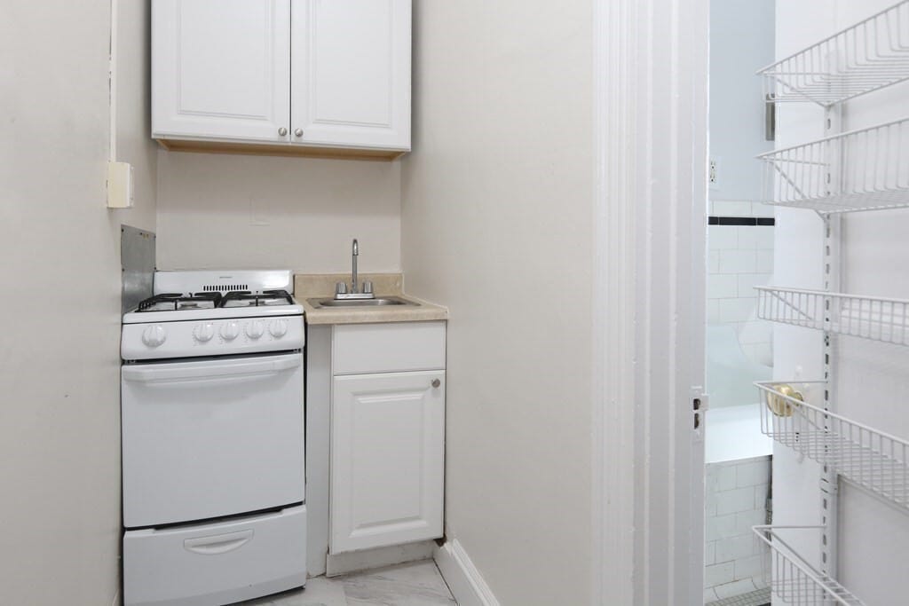 Building Photo - 5 Chauncy St