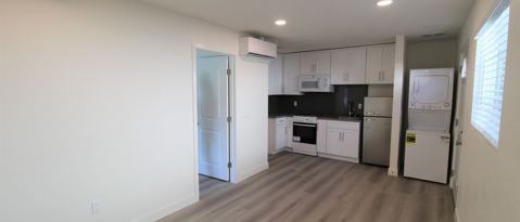 Foto del edificio - 745 1/2 Fine St-