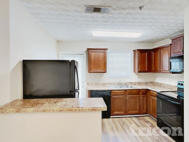 Foto del edificio - 1024 Weatherwood Pl NE