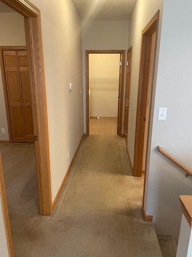 Foto del edificio - 2507 Sandhutton Ave