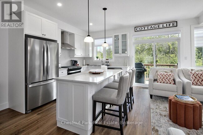 Building Photo - 137 White Oak Cres