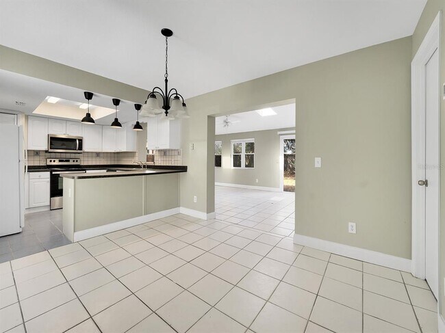 Building Photo - 7709 Pine Hollow Ct