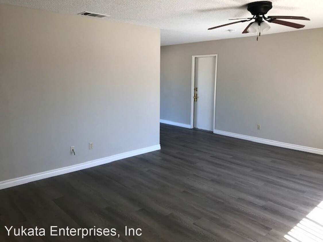 Building Photo - 3 br, 2 bath House - 74040 Aztec Ave.