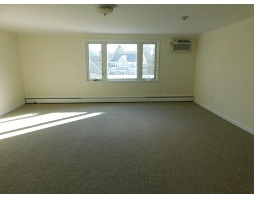 Primary Photo - 23 Elm St