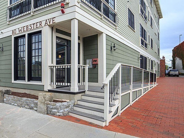 Foto del edificio - 80 Webster Ave