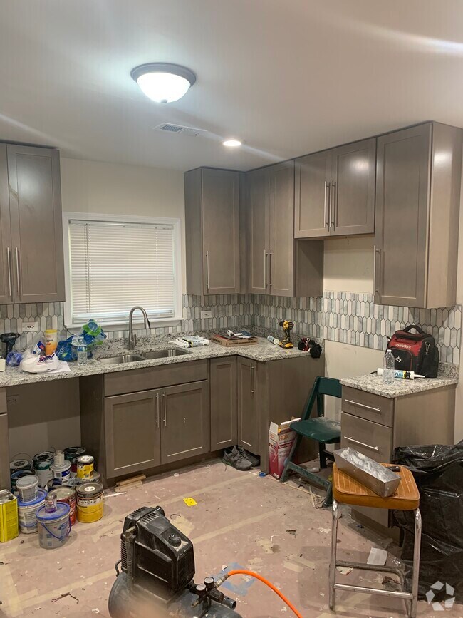 Grand Hill Apartments under 800 Chicago, IL 4 Rentals