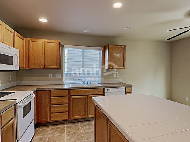 Building Photo - 20507 193rd Avenue Ct E