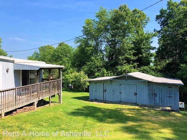 Foto del edificio - 3 br, 1.5 bath House - 39 Georgetown Dr