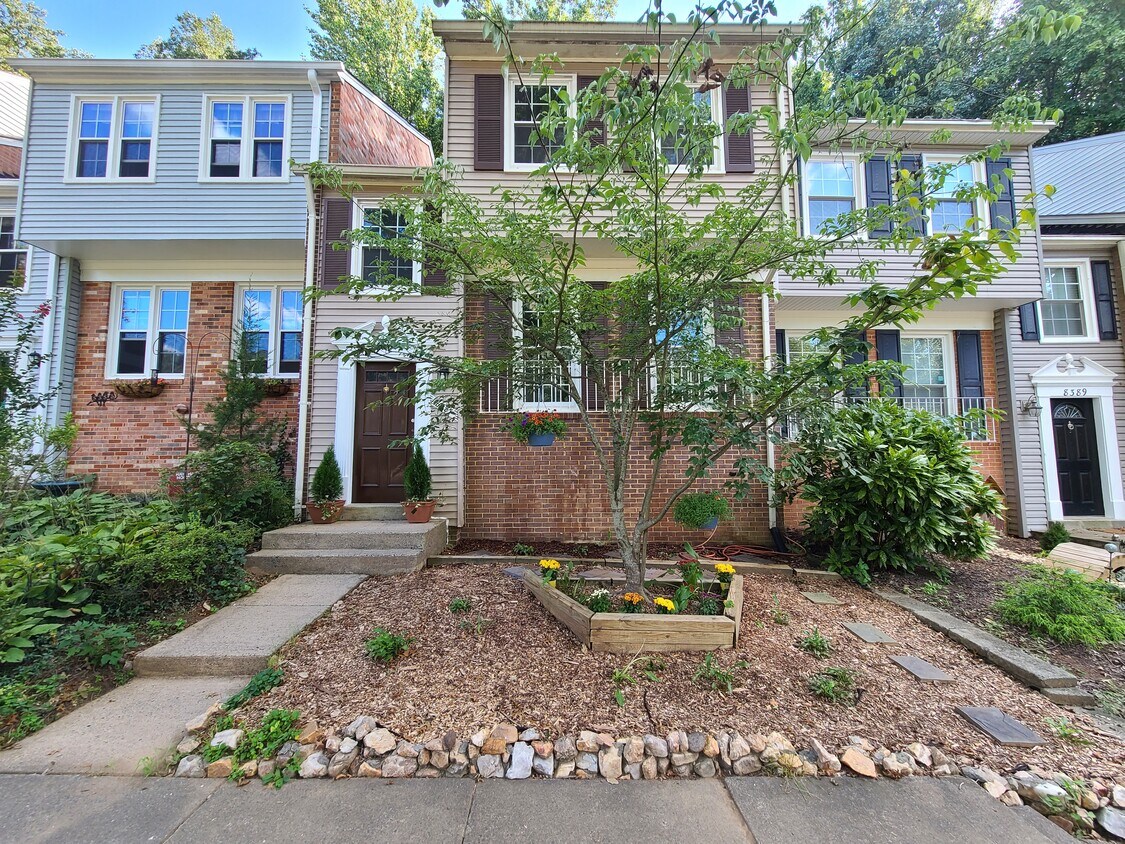 Primary Photo - 8387 Uxbridge Ct