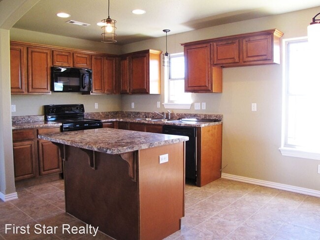 Building Photo - 3 br, 2 bath House - 941 Seabiscuit