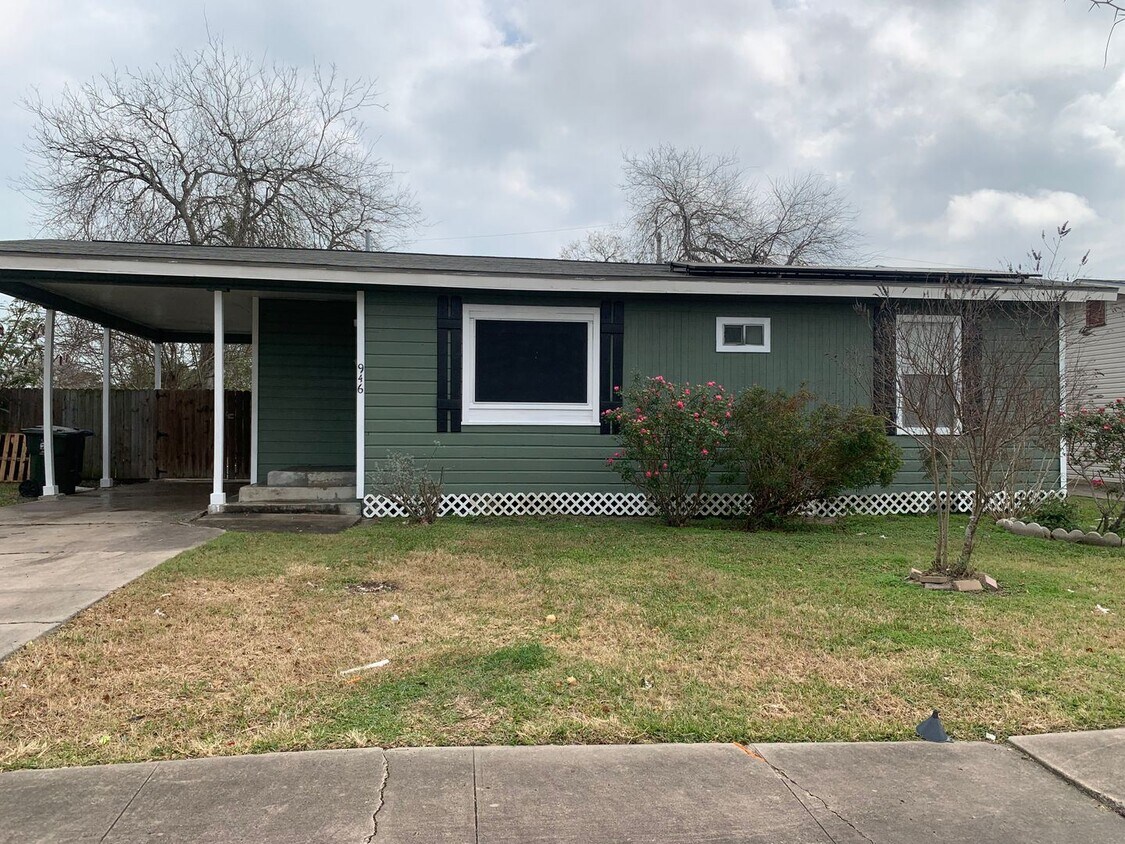 Primary Photo - 3 br, 1 bath House - 946 Rickey Drive