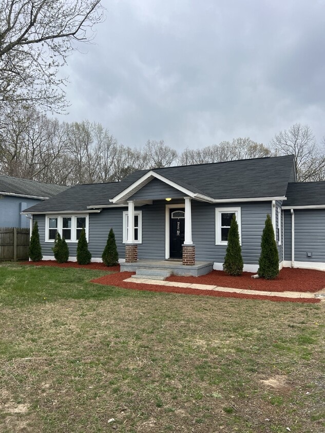 Primary Photo - Charming 3-Bedroom Home with 3 Full Bathro...