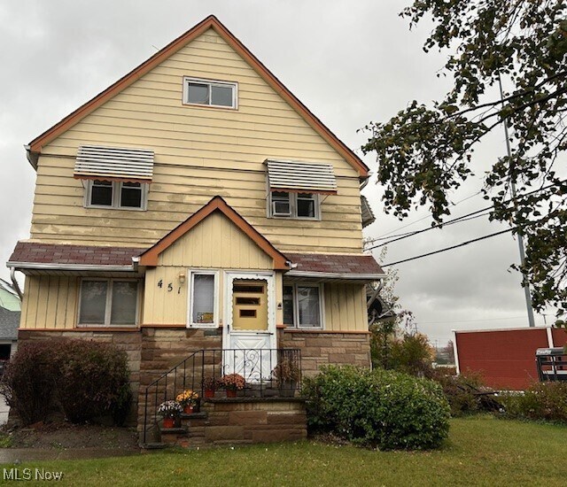 451 E 156th St Cleveland, OH 44110 – photo 1