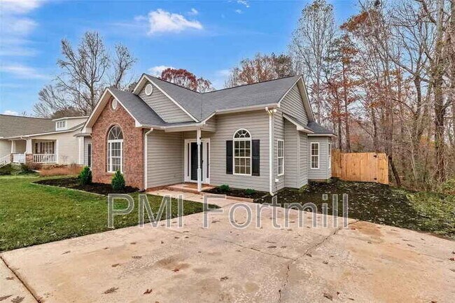 Foto del edificio - 1331 Copper Creek Ln