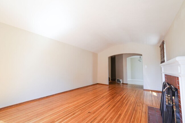 Foto del edificio - Single Family Home