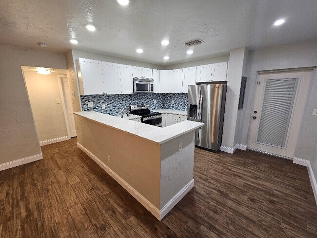Foto del edificio - 215 42nd Ave NE