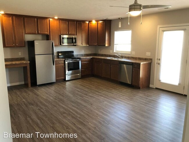 Building Photo - 3 br, 2 bath House - Mornings Circle
